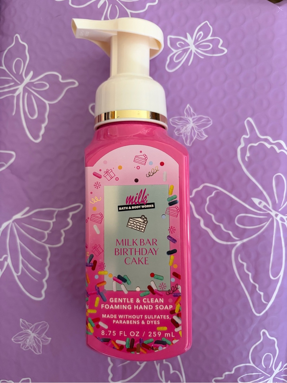 Bath & Body Works Pink Milk Bar Birthday Cake Foaming Hand Soap